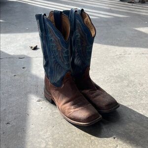 Women’s Ariat size 9 boots